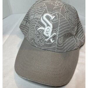 Vtg Gray/White MLB Chicago White Sox All Over Print Hook & Loop‎ Back Adjustable